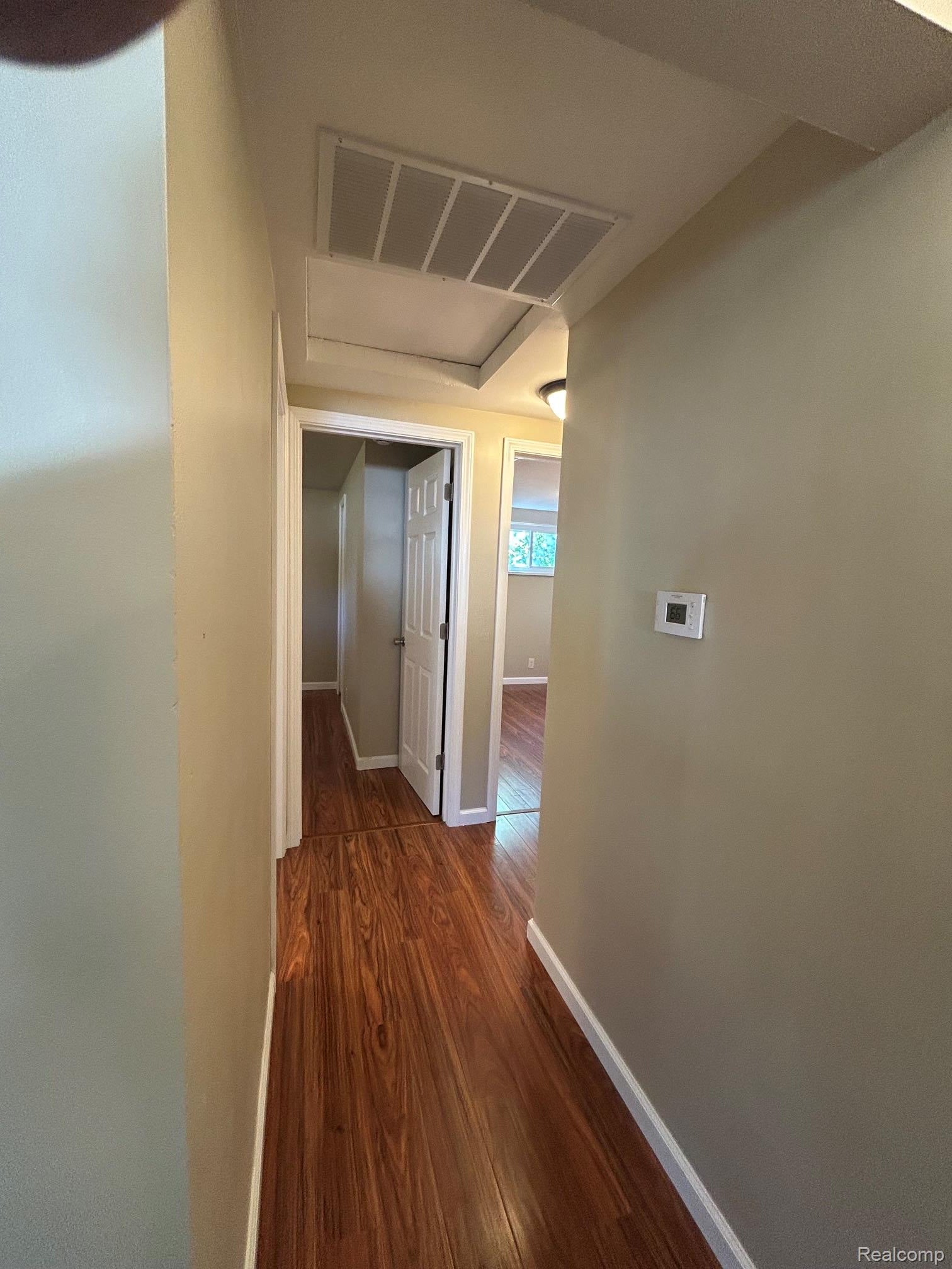 6182 Surrey Lane