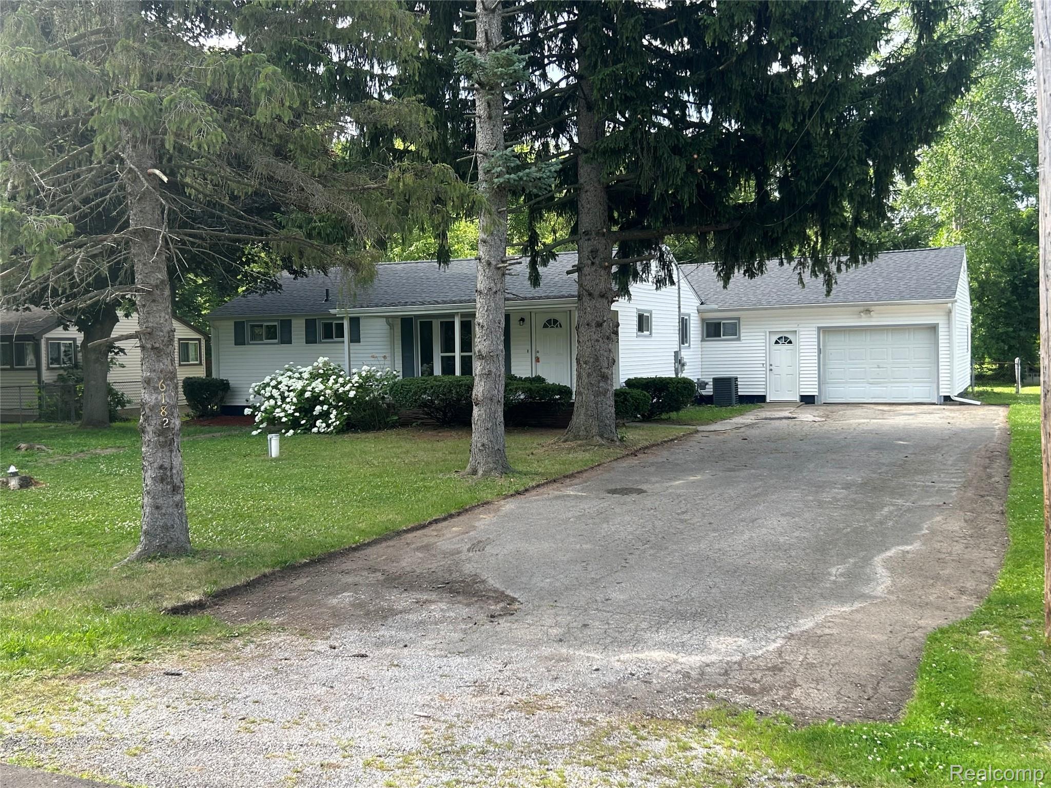 6182 Surrey Lane