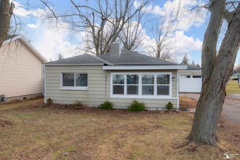 965 Streetman Street Monroe City MI 48133