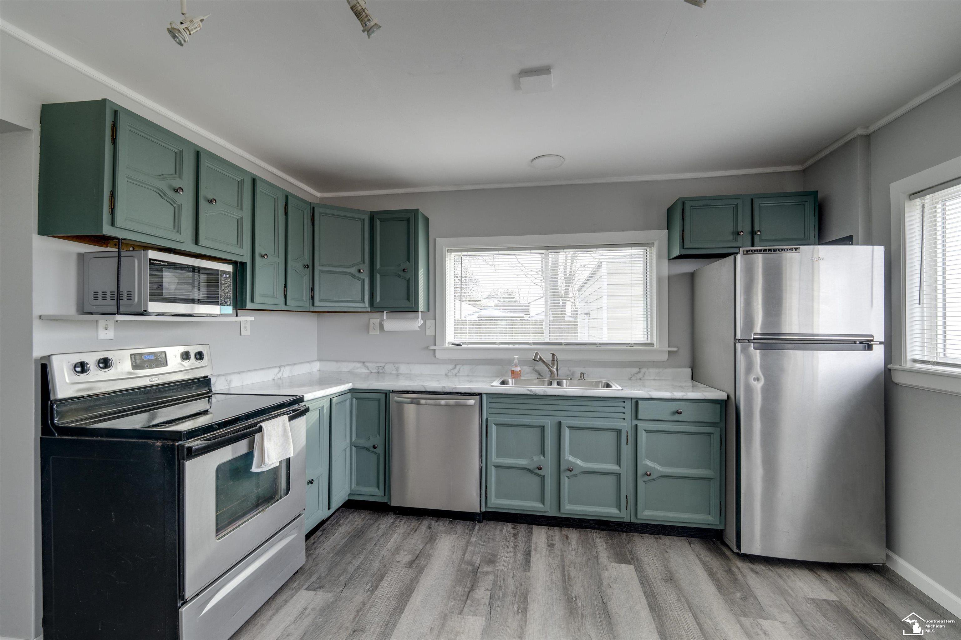 965 Streetman Street