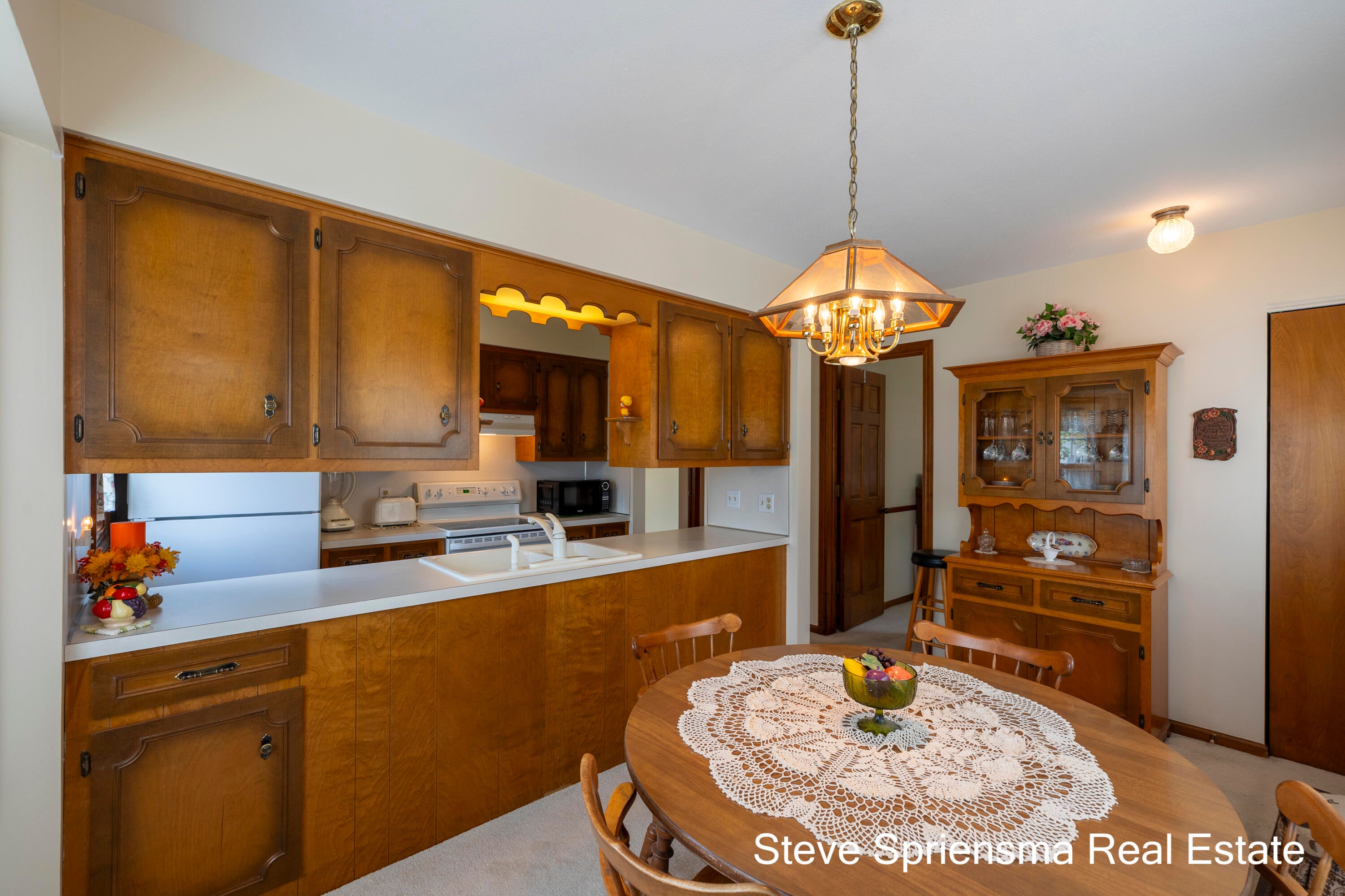 942 Village Lane