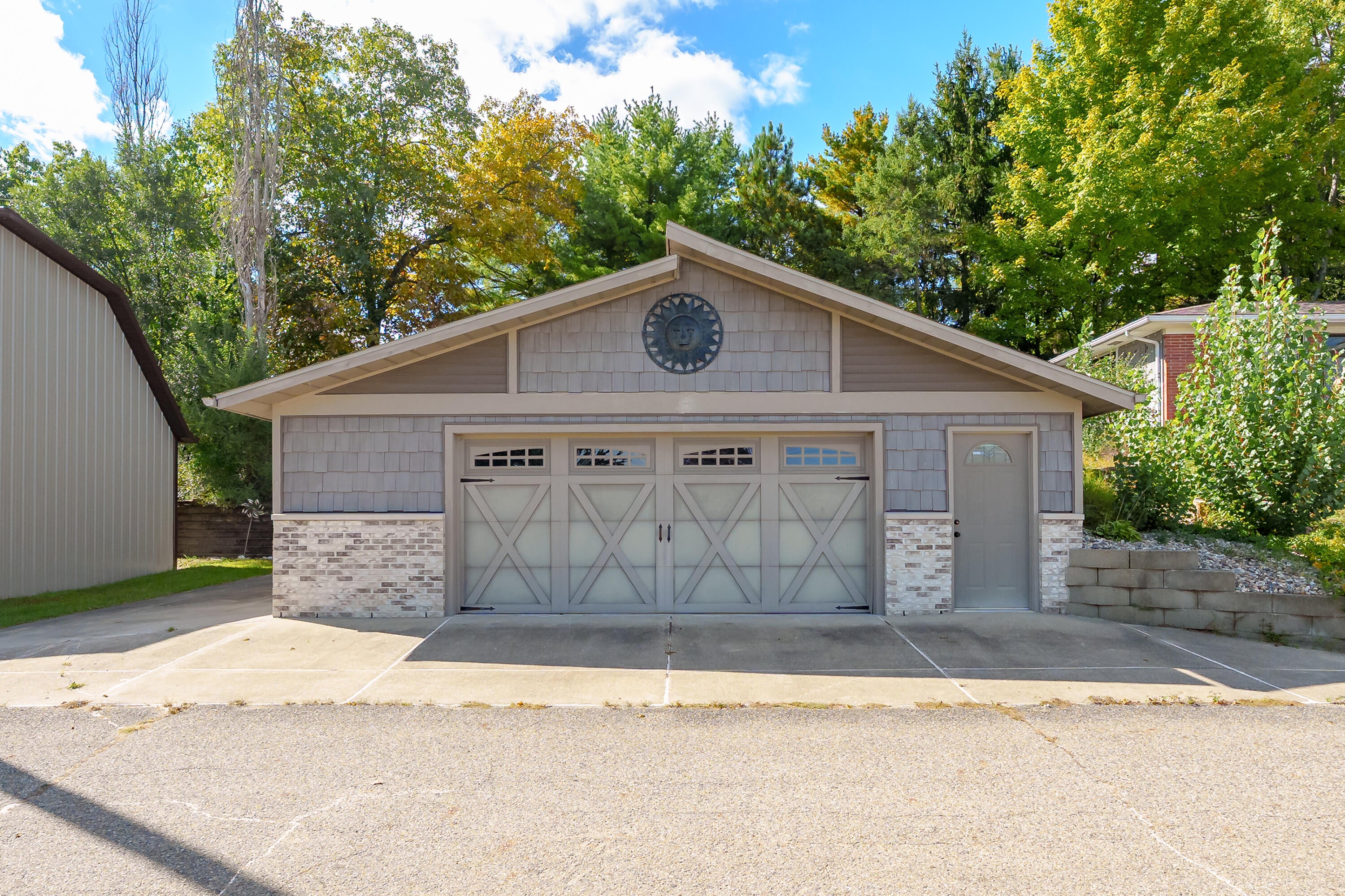 6172 W Sherman Lake Drive