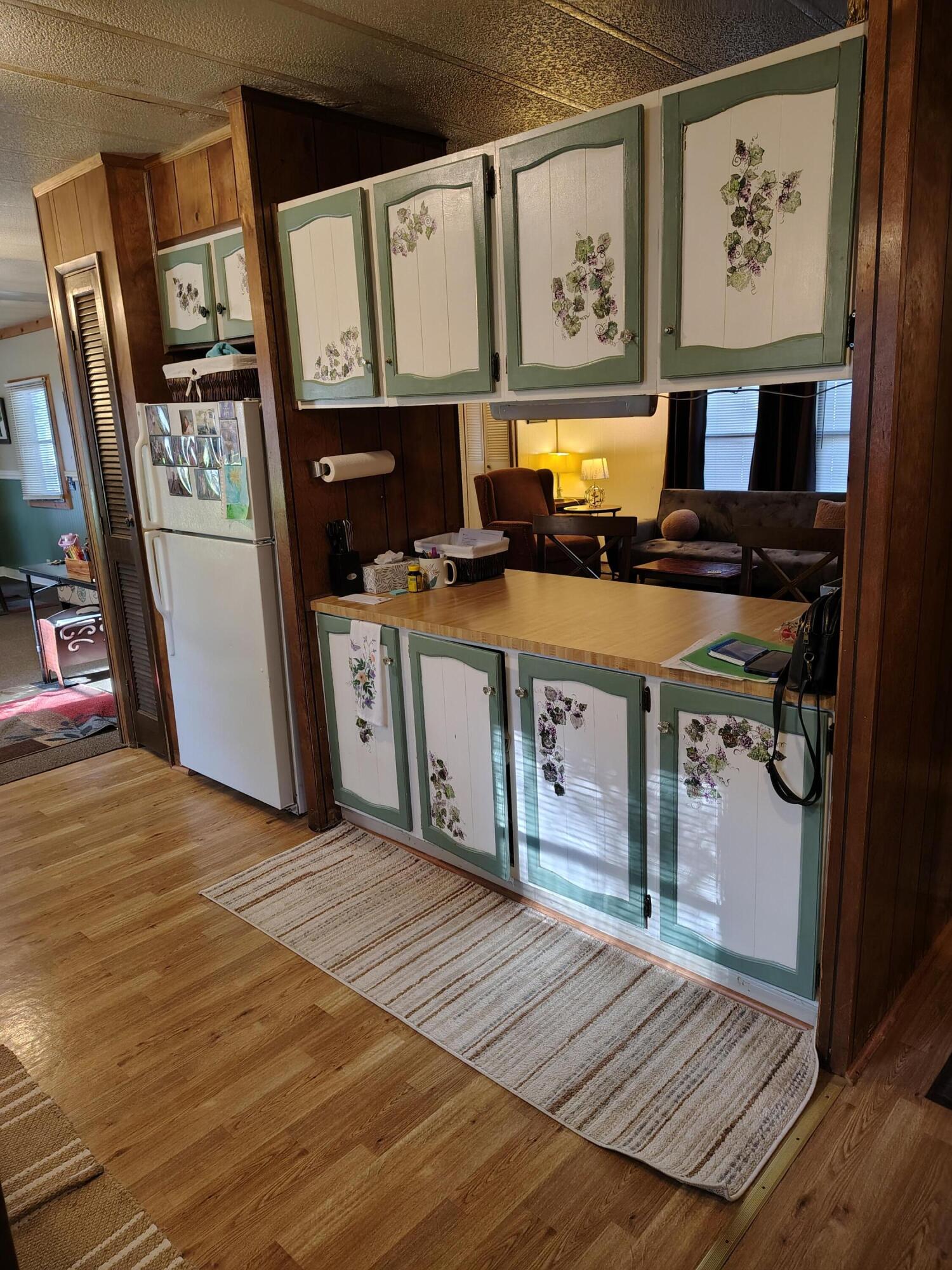 2701 Huizenga Street 96