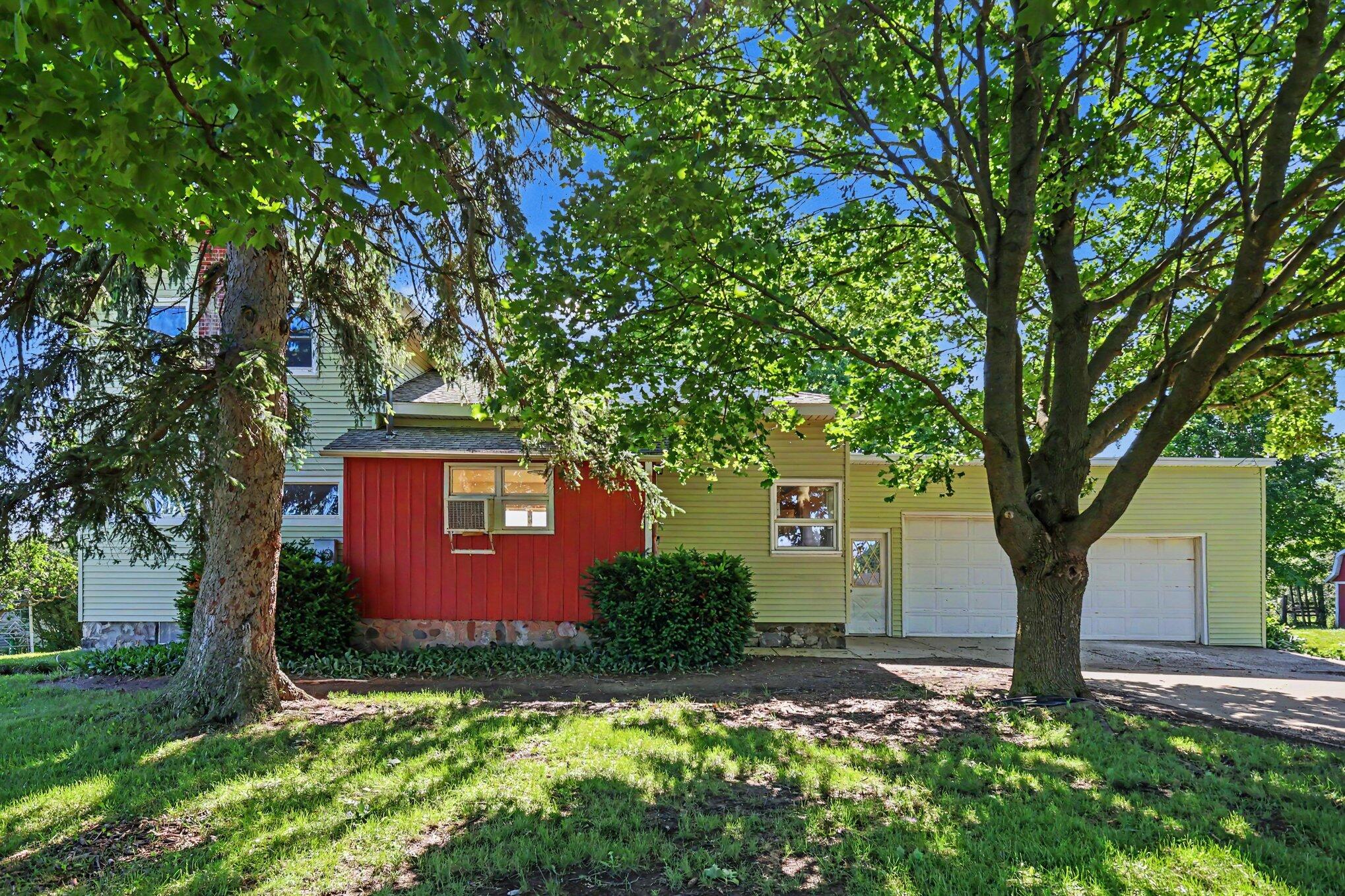 6923 Young Road
