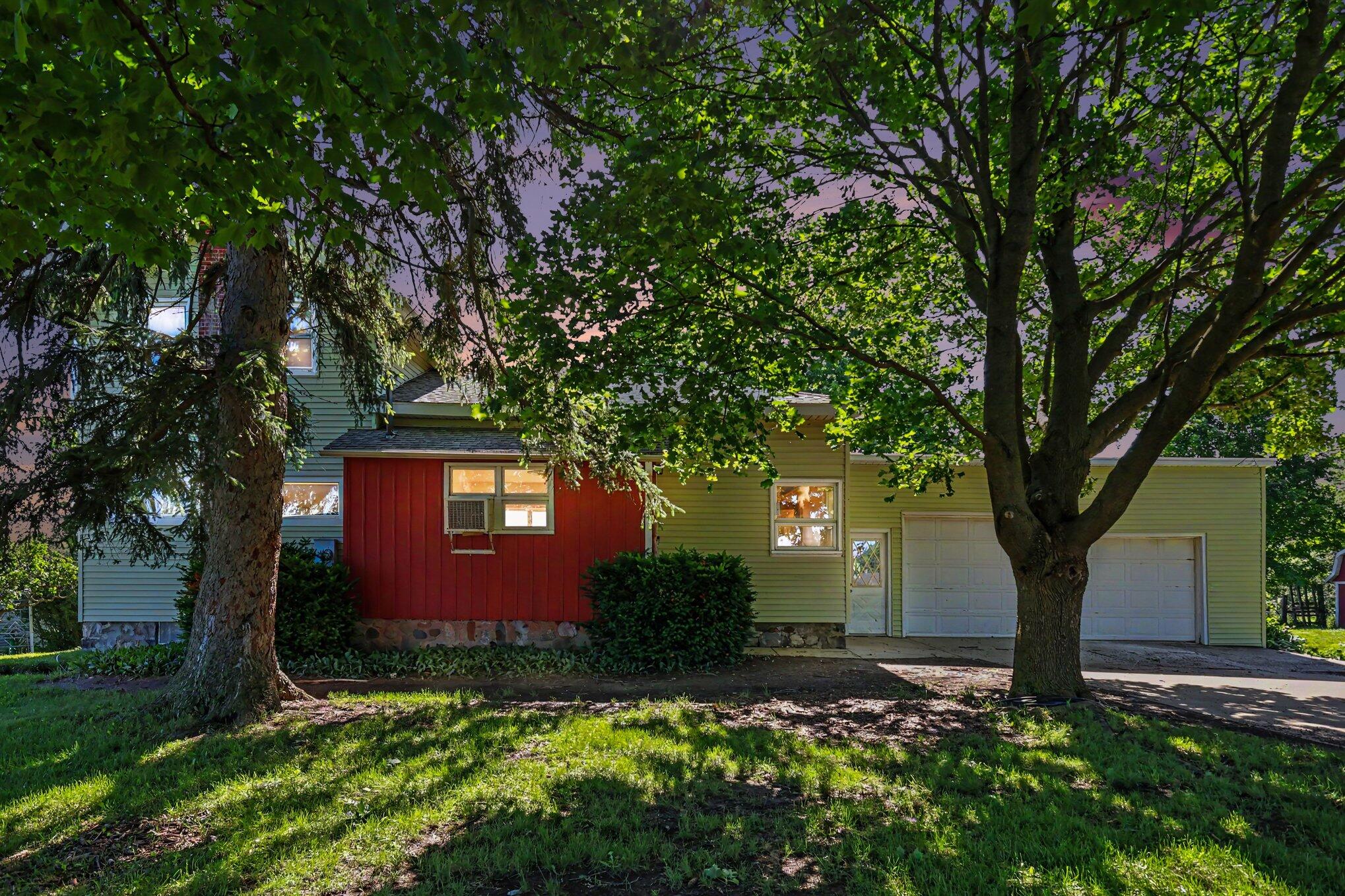6923 Young Road