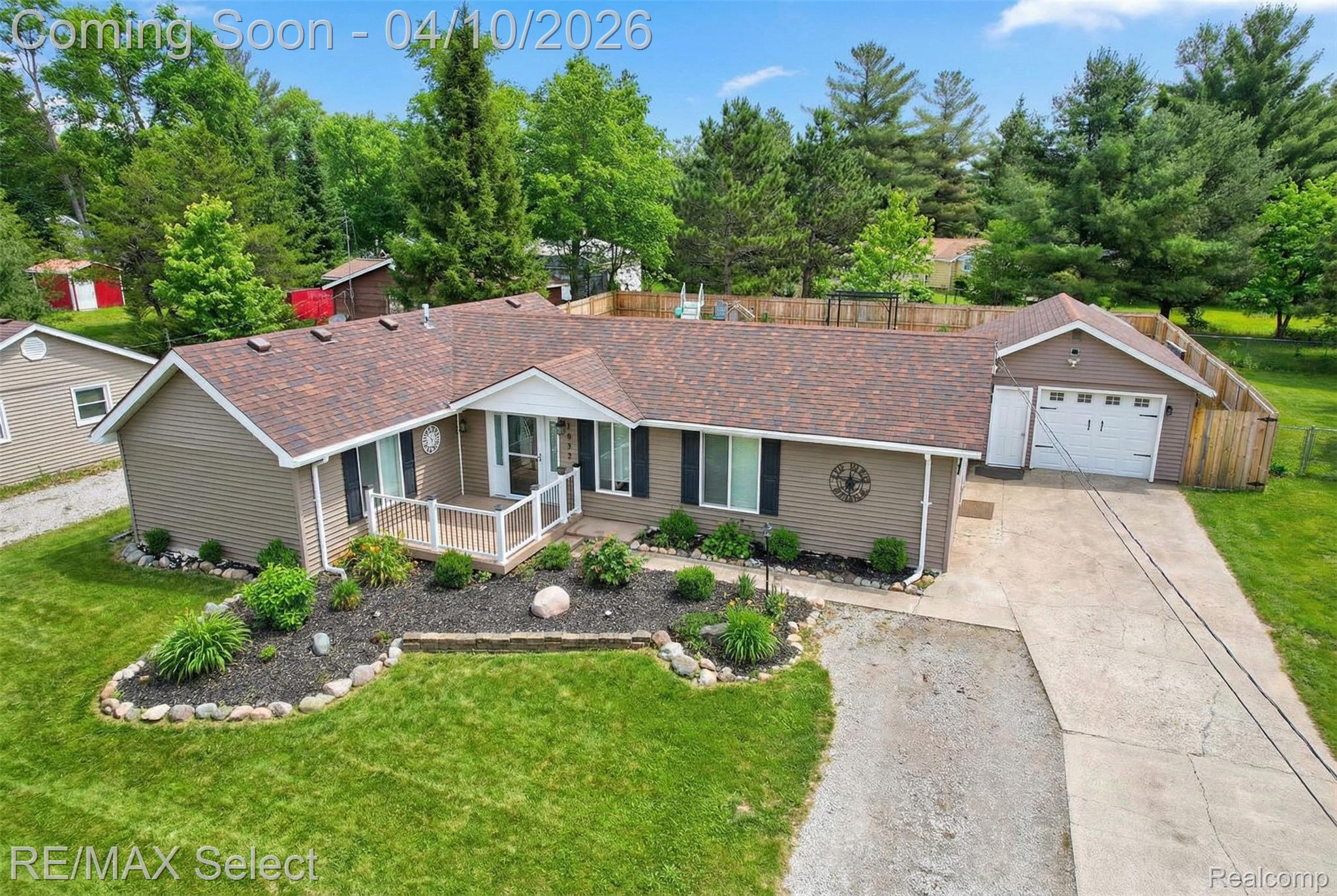 1652 Higgins Road