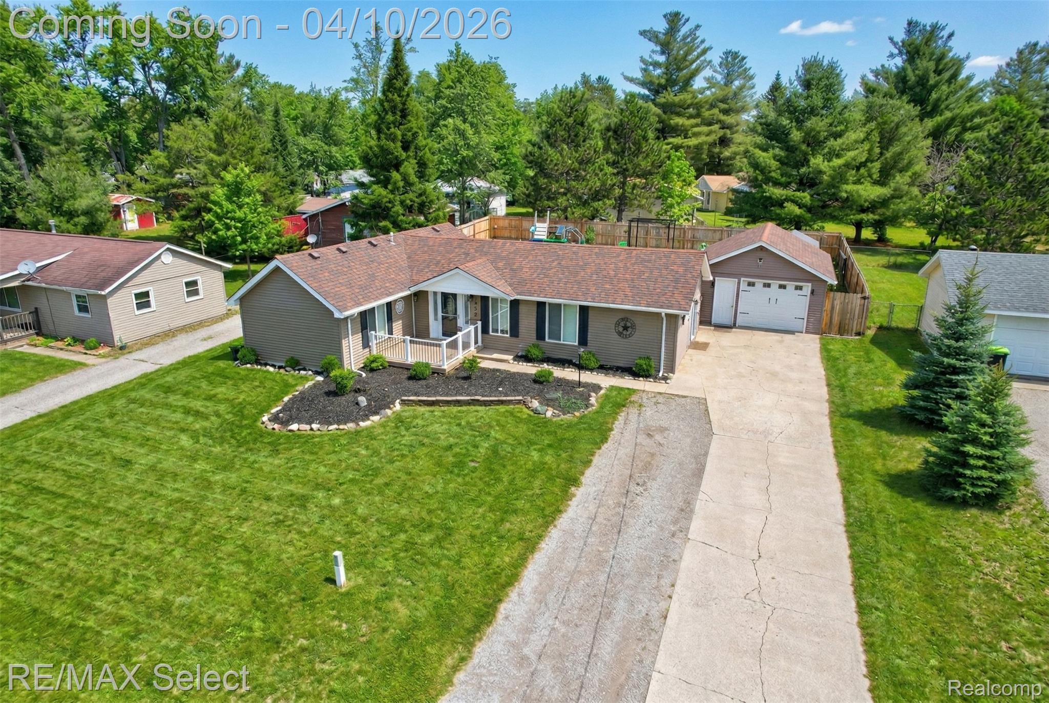 1652 Higgins Road