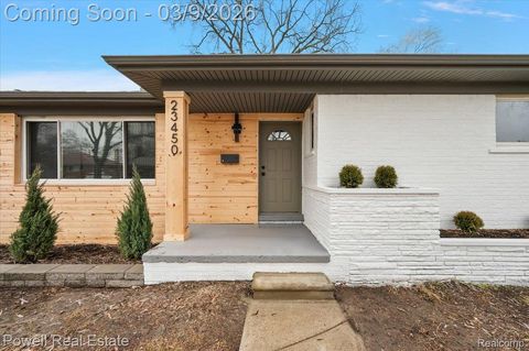 23450 Wildwood Street Oak Park City MI 48237