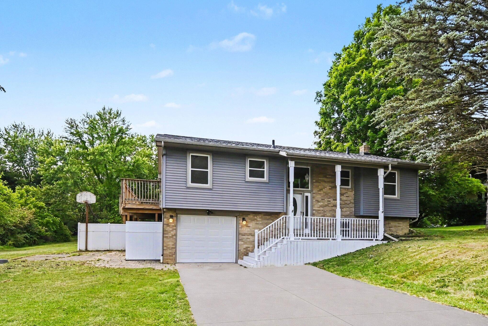 1077 Gidner Road