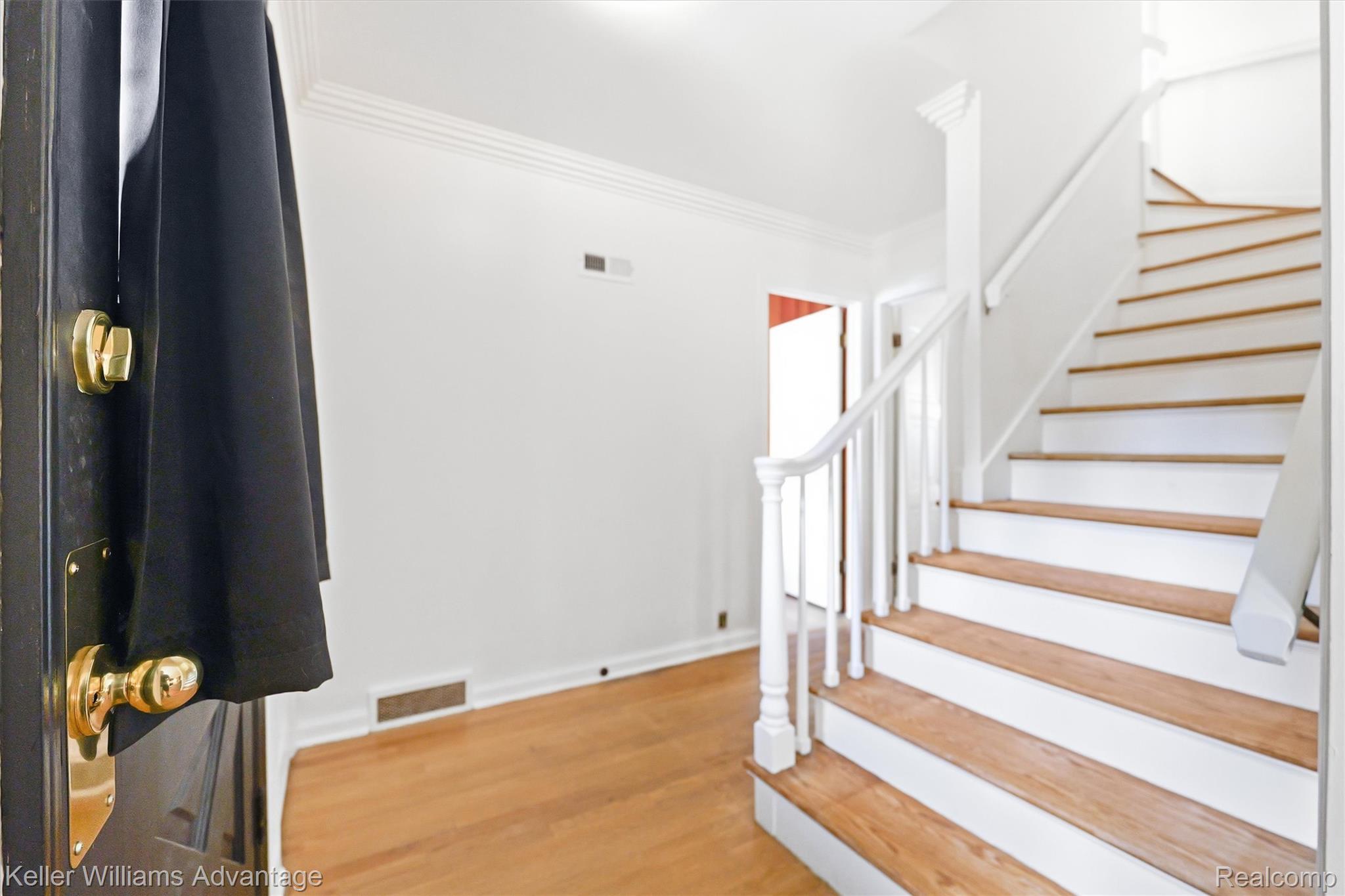 360 Centerlawn Street