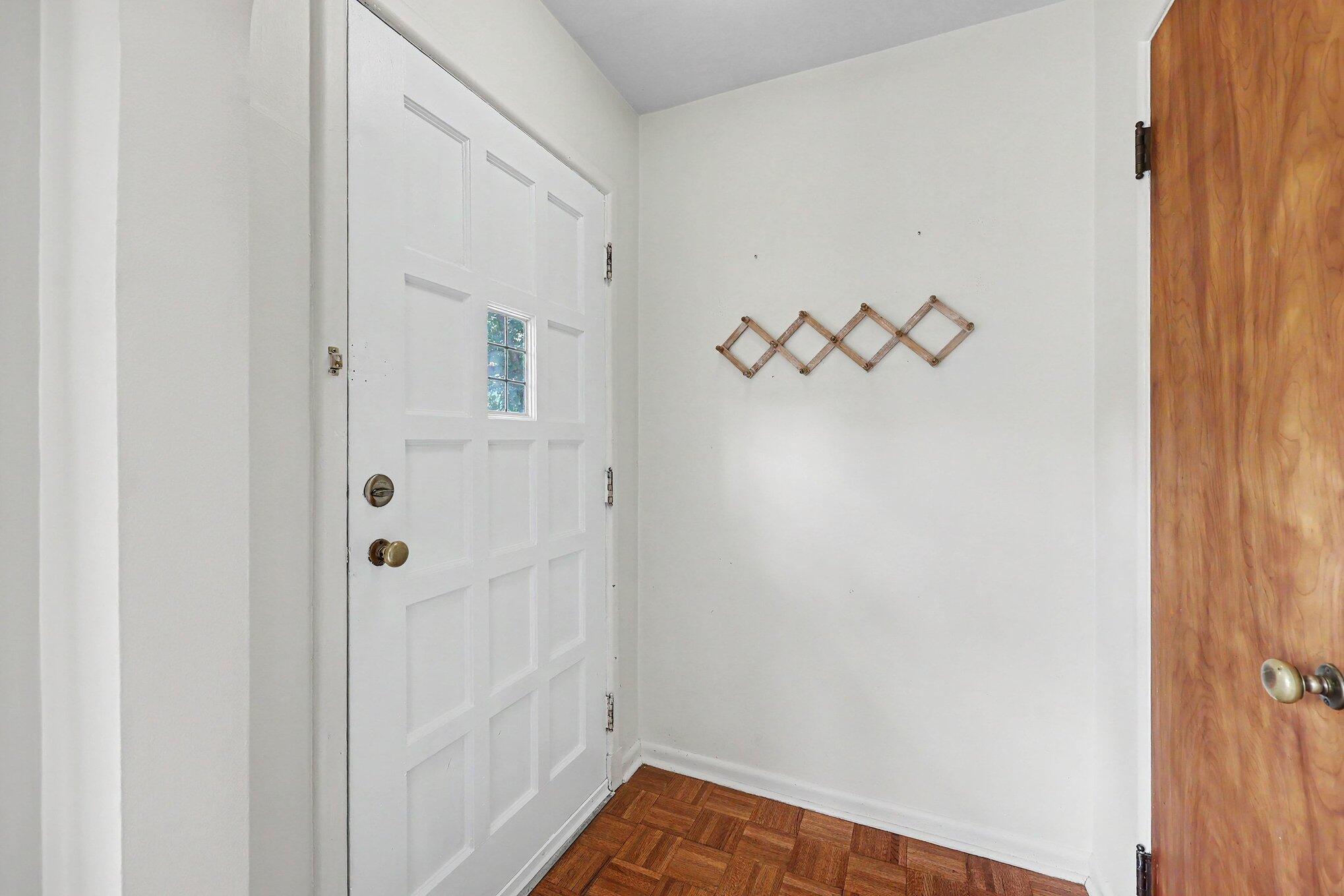 225 Smith Avenue