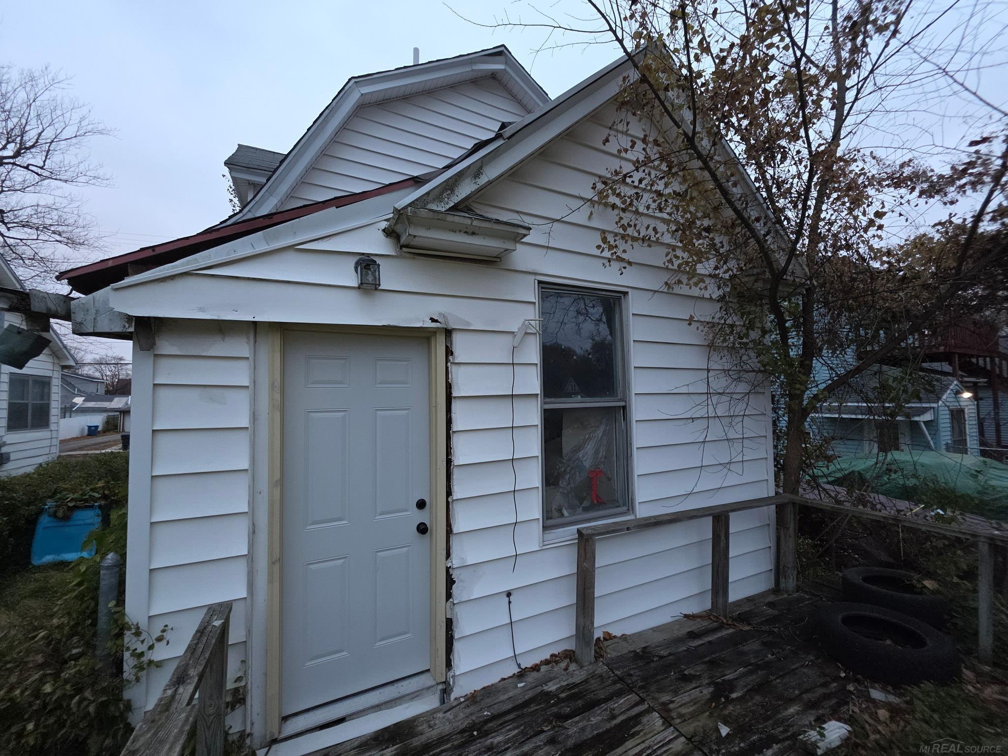 1412 E Alcott Street