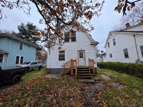 1412 E Alcott Street Kalamazoo Charter Township MI 49001