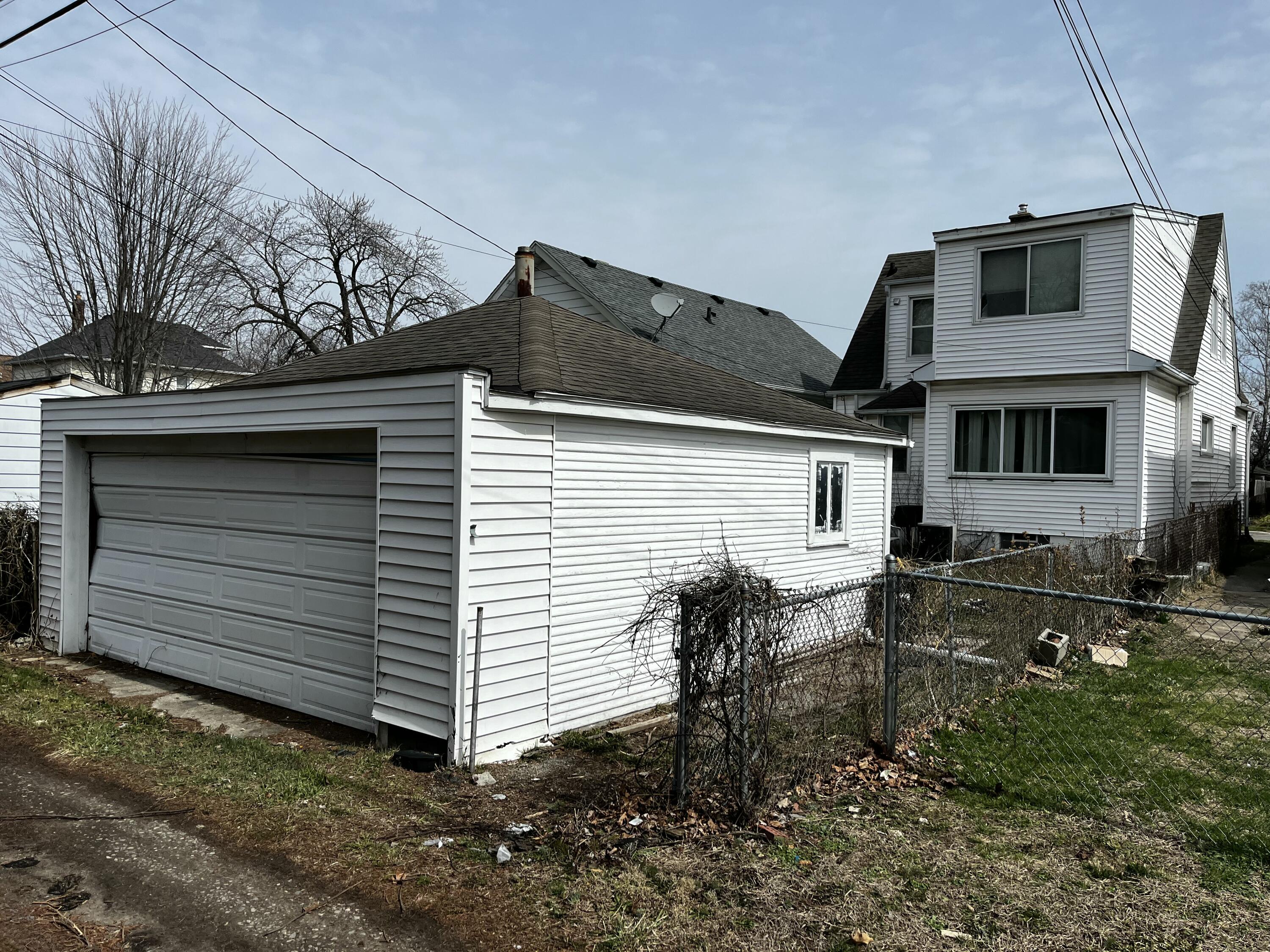 1810 Lindbergh Street