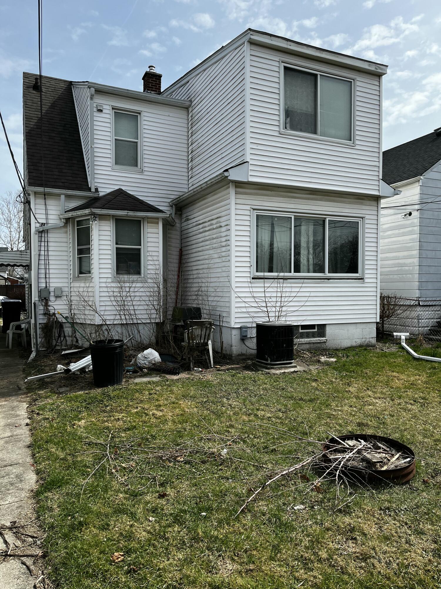 1810 Lindbergh Street