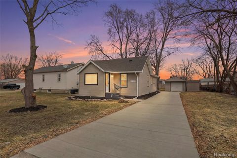 27732 Demrick Street Roseville City MI 48066