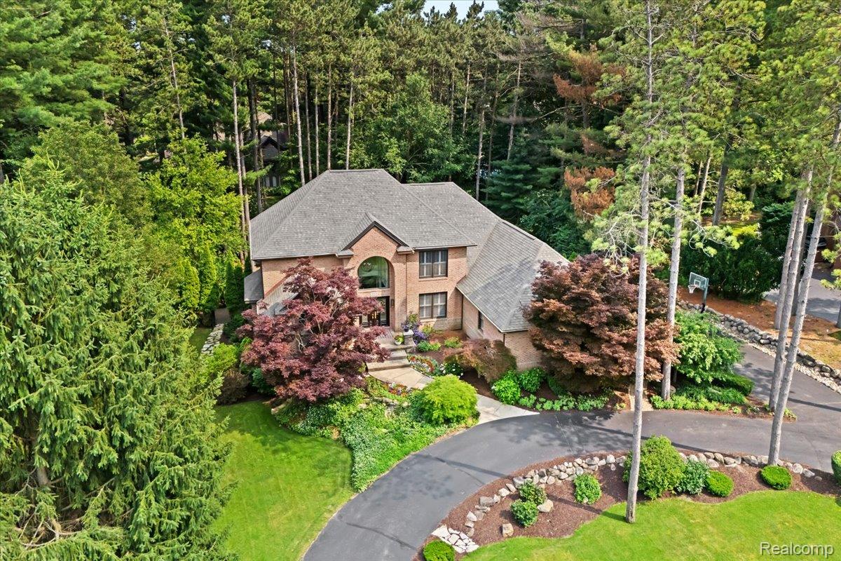 5523 Hidden Pines Drive