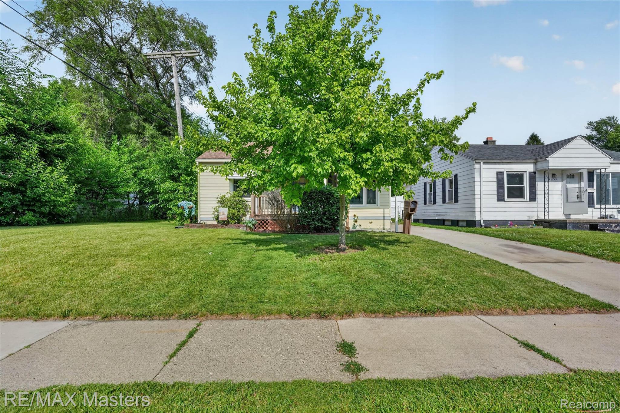 4643 Niagara Street