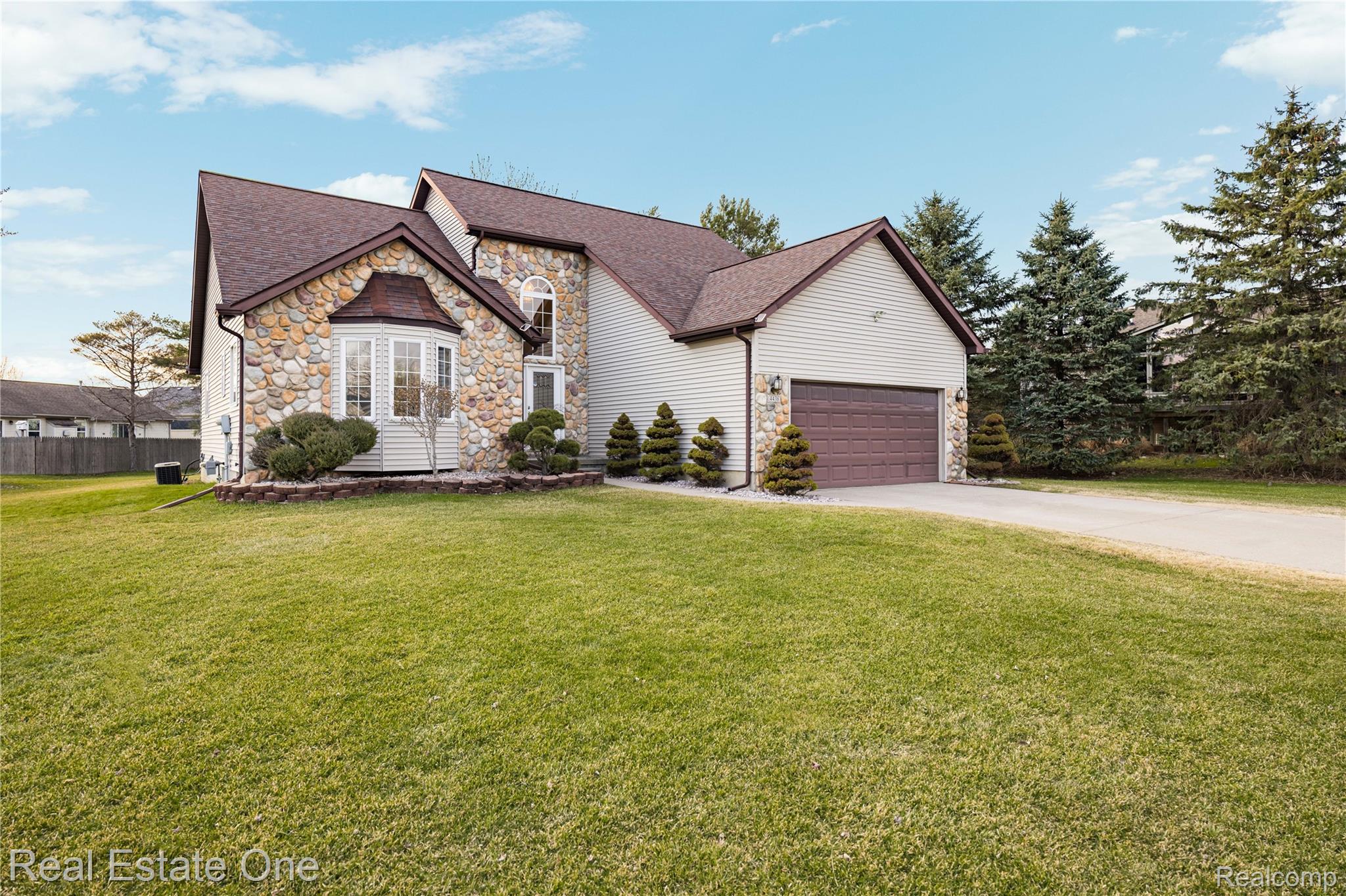 4438 Great Oaks Drive