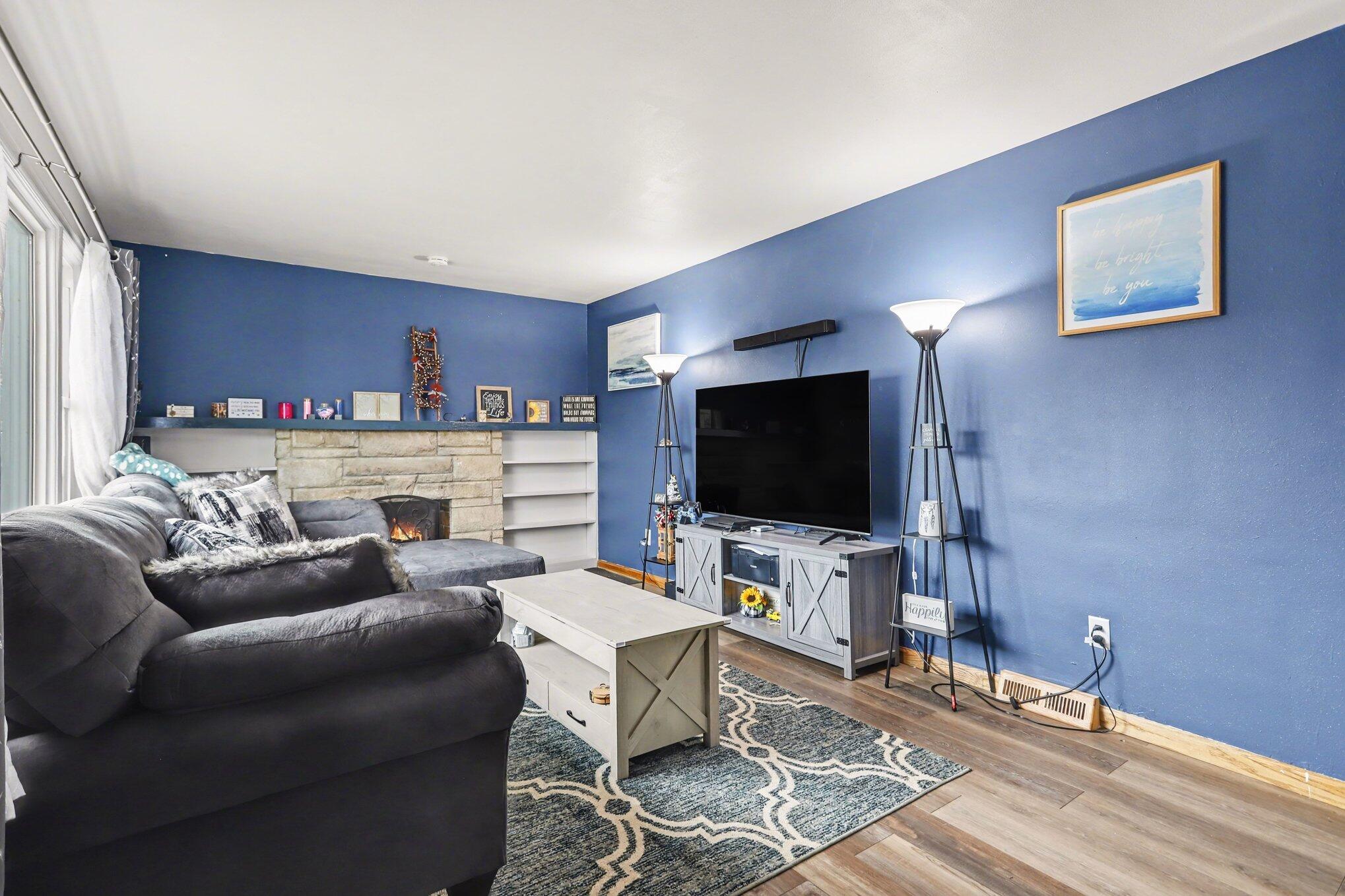 118 W Hoffman Street