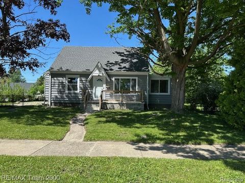 2019 Helen Street Garden City City MI 48135