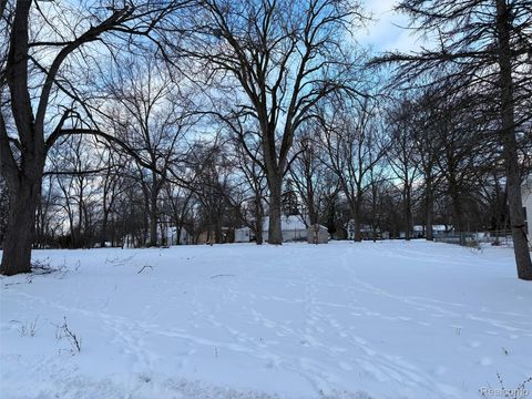 2918 Midwood Street Lansing City MI 48911