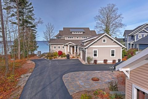 2755 Shore Wood Drive Peninsula Township MI 49686