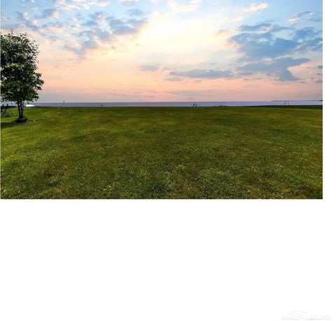 37240 Jefferson Avenue Harrison Charter Township MI 48045