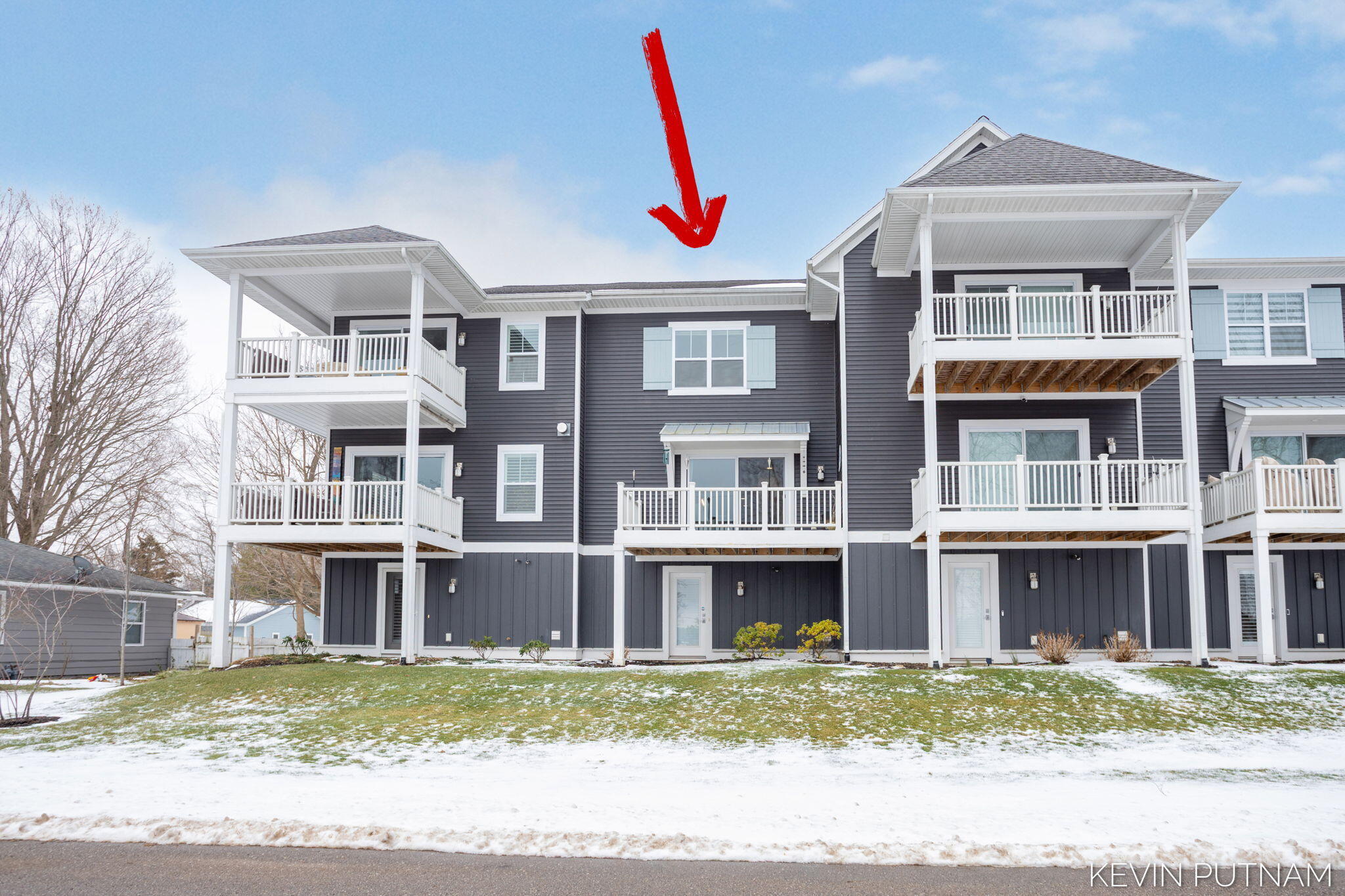 160 Keewatin Way Unit D/9