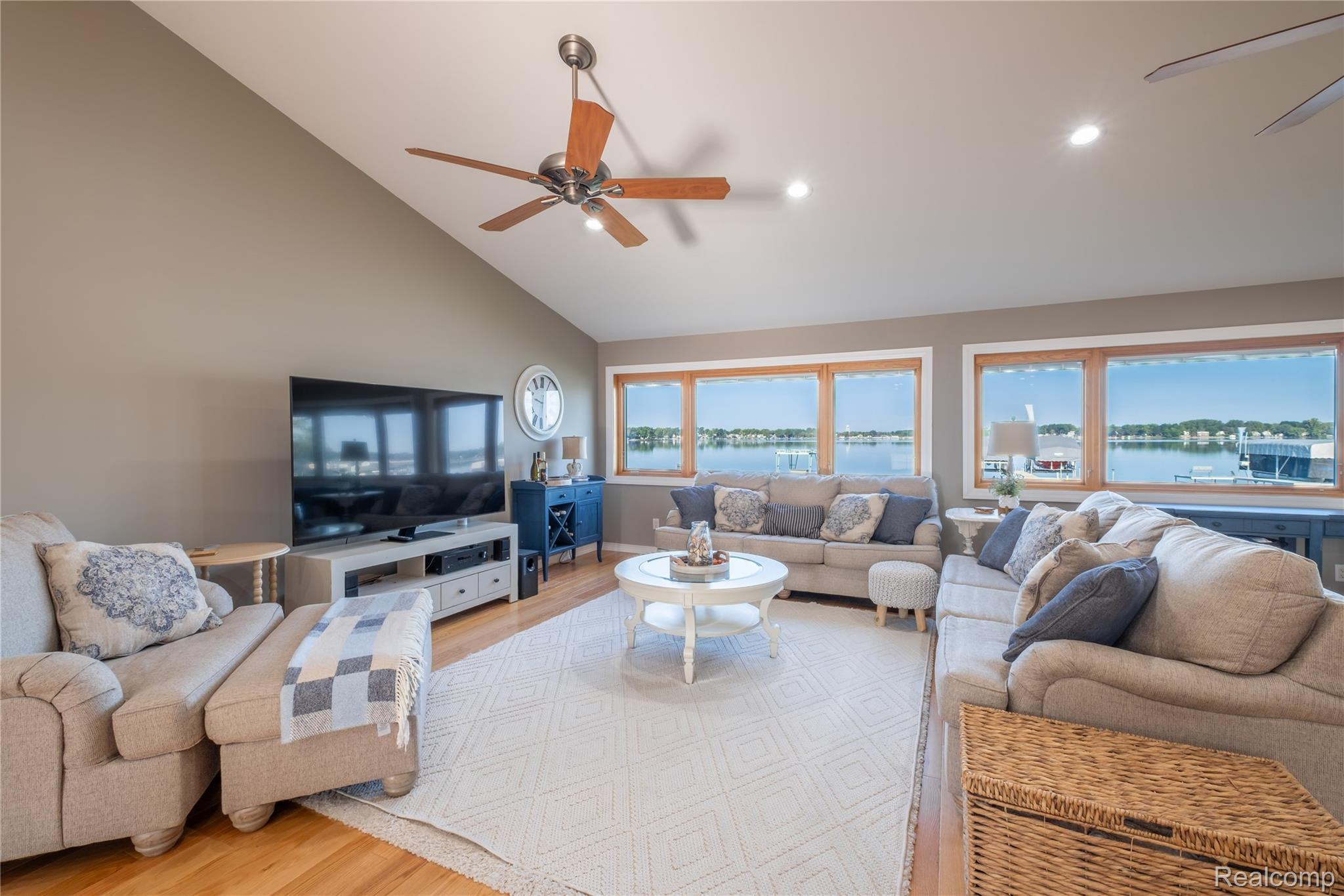 Northfield Township, Michigan 48189, United States, 2 Bedrooms Bedrooms, ,2 BathroomsBathrooms,Residential,Pending,212858