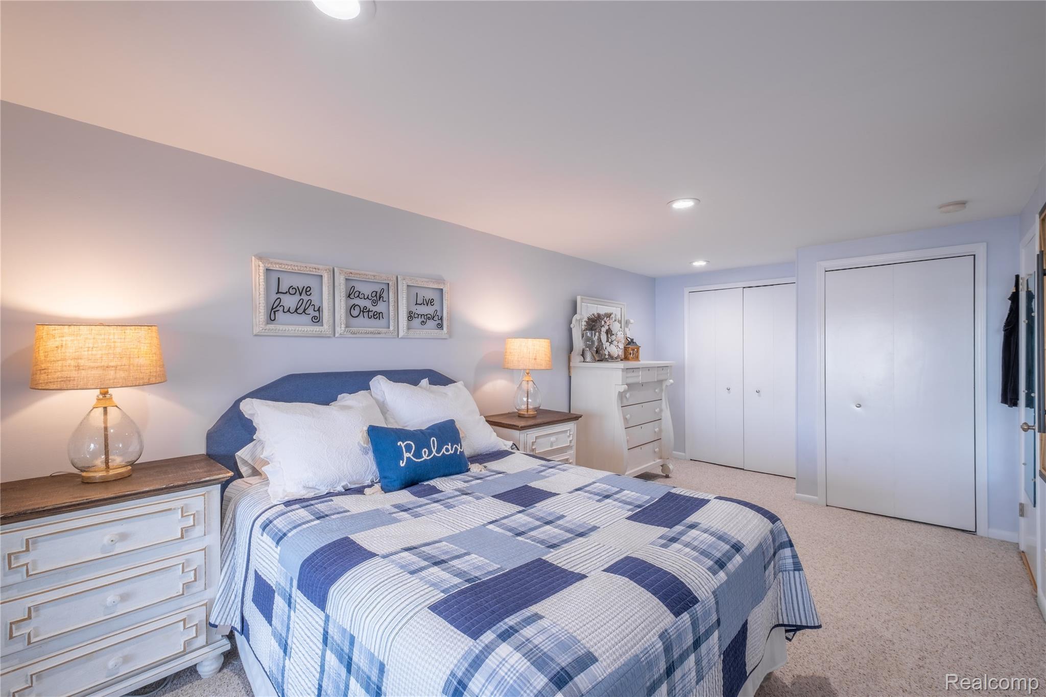 Northfield Township, Michigan 48189, United States, 2 Bedrooms Bedrooms, ,2 BathroomsBathrooms,Residential,Pending,212858