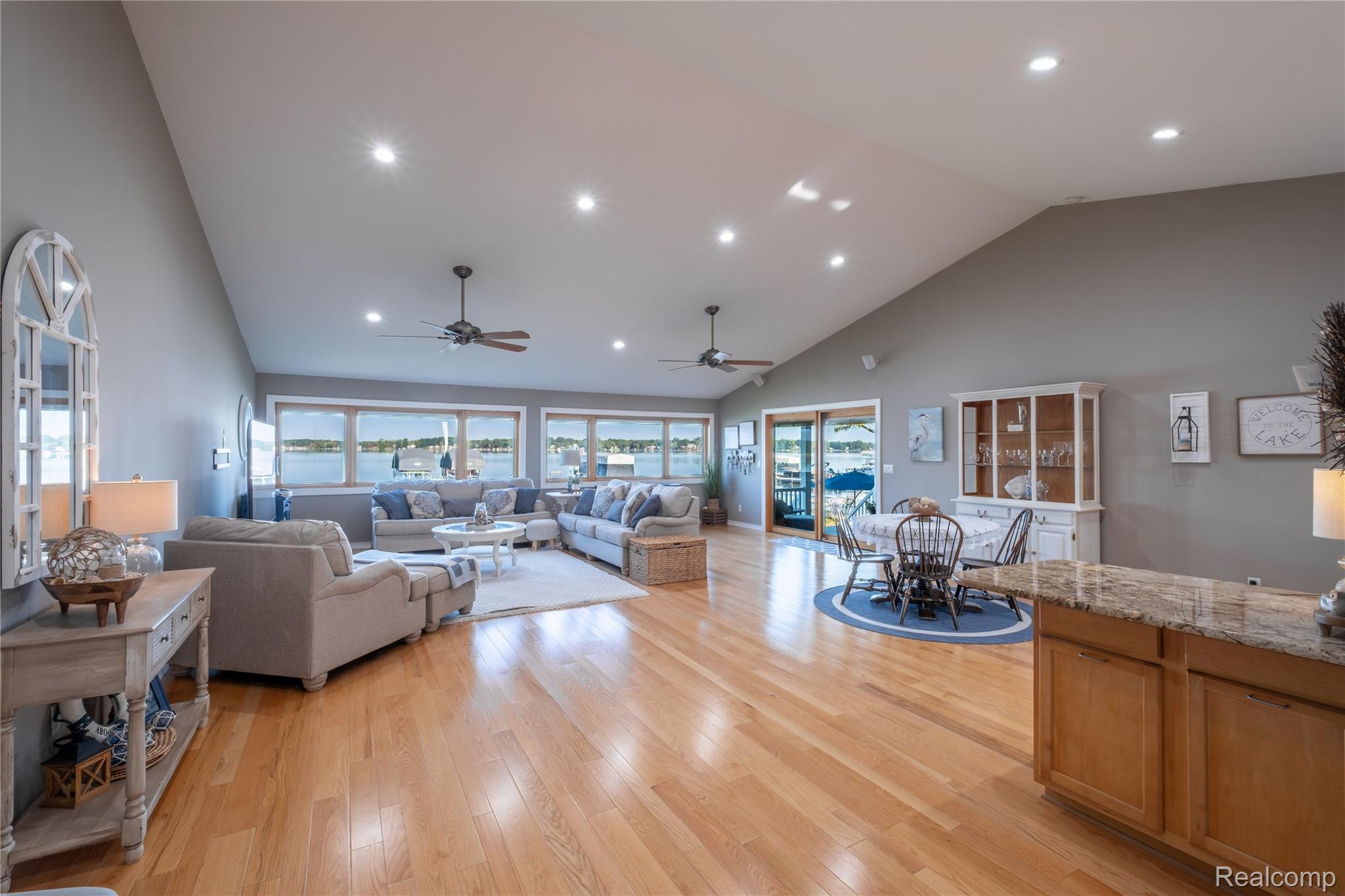 Northfield Township, Michigan 48189, United States, 2 Bedrooms Bedrooms, ,2 BathroomsBathrooms,Residential,Pending,212858