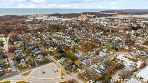 Tiny photo for 519 S 7th Street, Grand Haven City, MI 49417 (MLS # 71026009089)