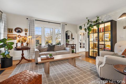 Tiny photo for 519 S 7th Street, Grand Haven City, MI 49417 (MLS # 71026009089)