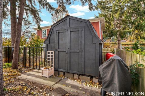 Tiny photo for 519 S 7th Street, Grand Haven City, MI 49417 (MLS # 71026009089)