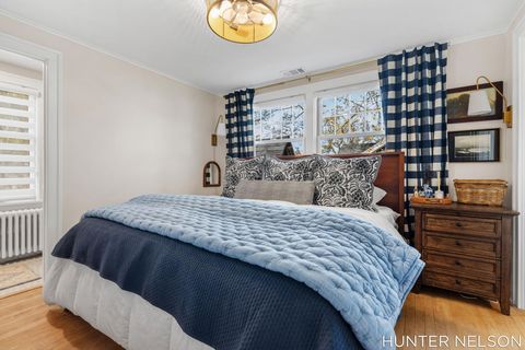 Tiny photo for 519 S 7th Street, Grand Haven City, MI 49417 (MLS # 71026009089)