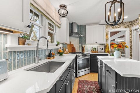 Tiny photo for 519 S 7th Street, Grand Haven City, MI 49417 (MLS # 71026009089)