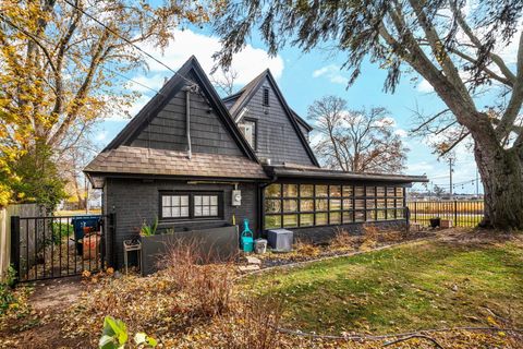 Tiny photo for 519 S 7th Street, Grand Haven City, MI 49417 (MLS # 71026009089)