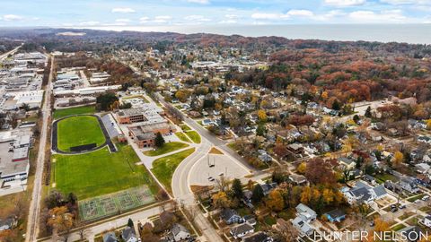 Tiny photo for 519 S 7th Street, Grand Haven City, MI 49417 (MLS # 71026009089)