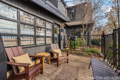 Tiny photo for 519 S 7th Street, Grand Haven City, MI 49417 (MLS # 71026009089)