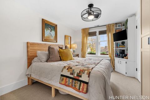 Tiny photo for 519 S 7th Street, Grand Haven City, MI 49417 (MLS # 71026009089)