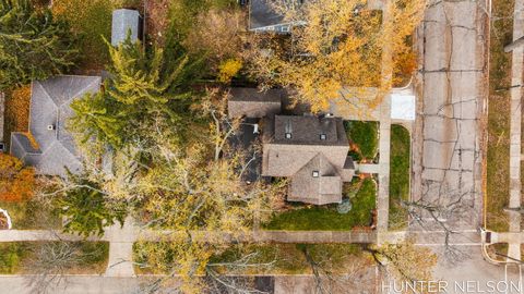 Tiny photo for 519 S 7th Street, Grand Haven City, MI 49417 (MLS # 71026009089)