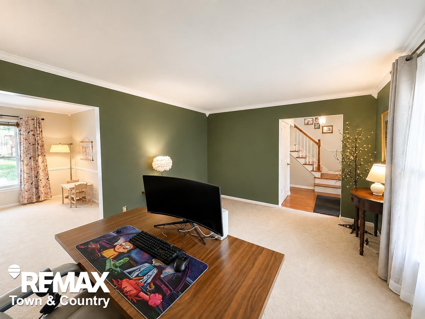 2516 Redwood Drive