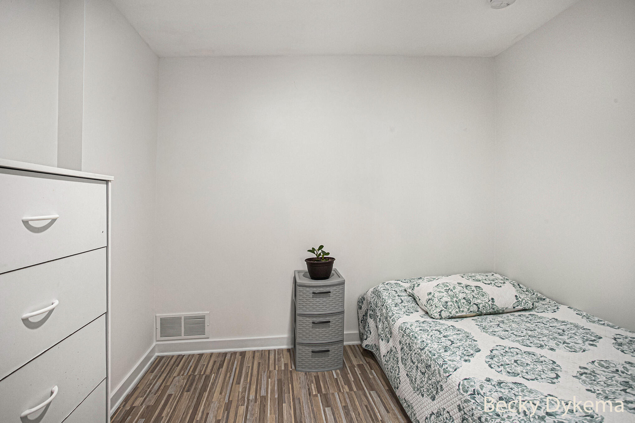 Portage, Michigan 49024, United States, 2 Bedrooms Bedrooms, ,1 BathroomBathrooms,Residential,Active,247165