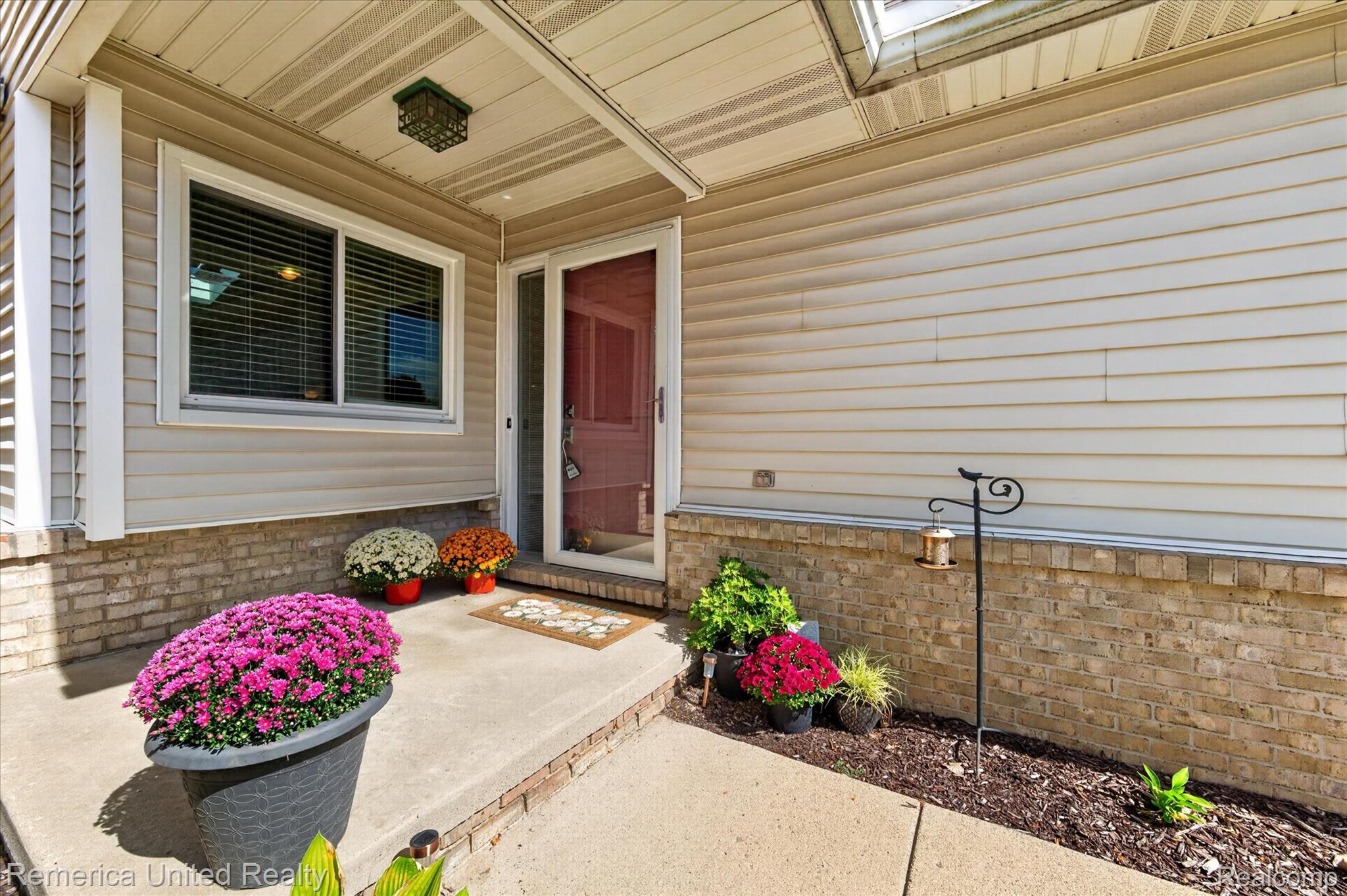 61024 Evergreen Court