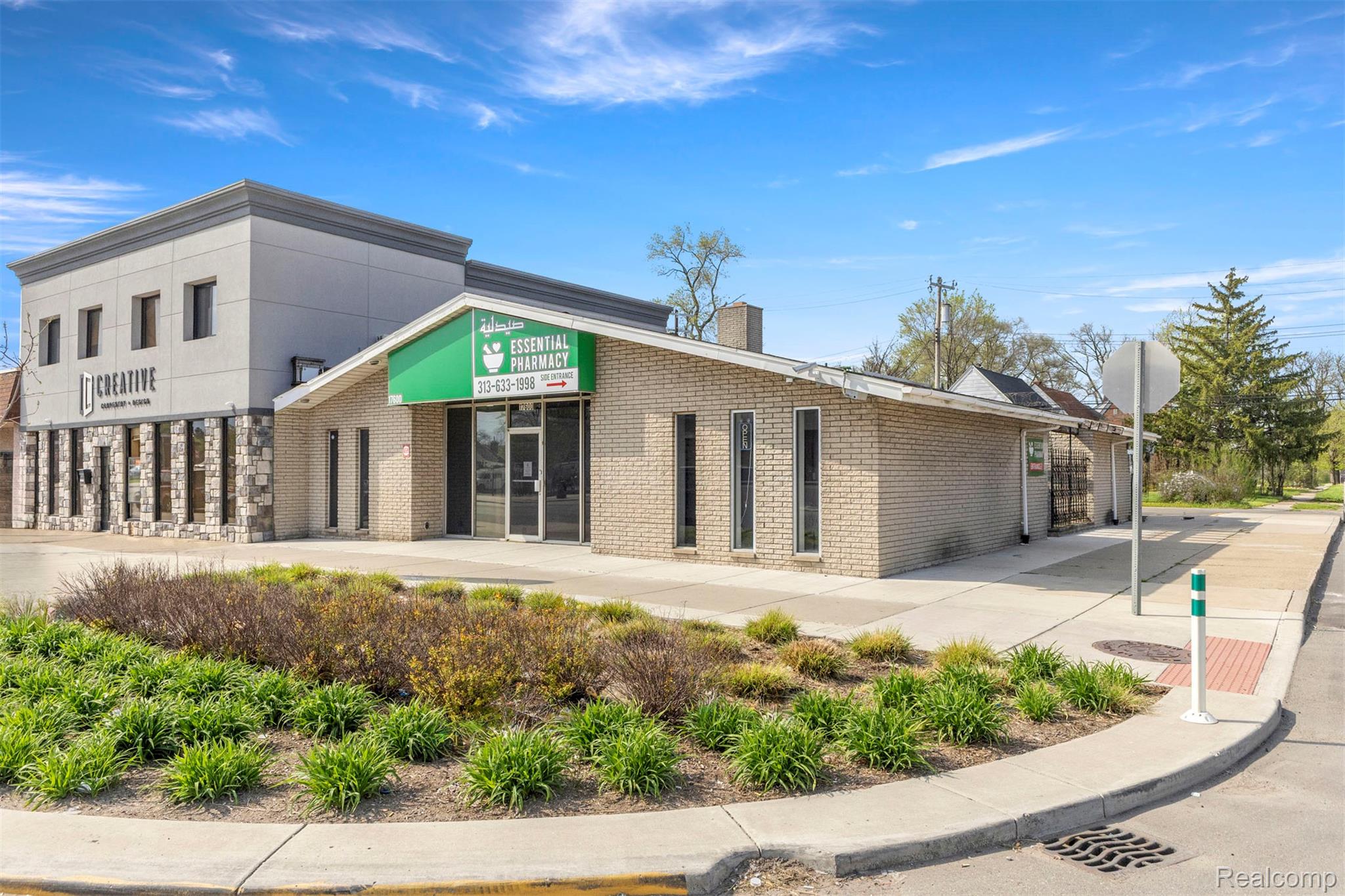 17600 W Warren Avenue