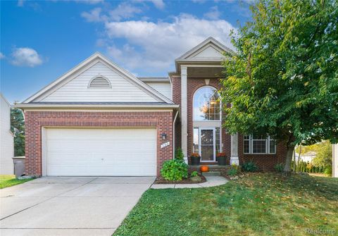 802 Castle Pine Court Pontiac City MI 48340