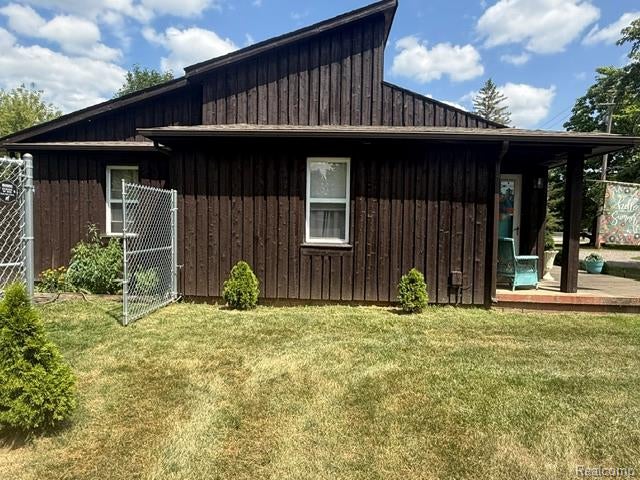 5485 N Linden Road