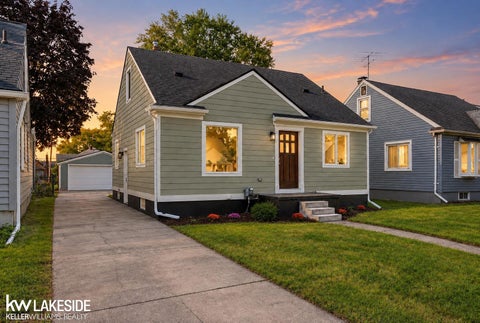 Photo of 17800 WEXFORD Street, Roseville City, MI 48066 (MLS # 58050223033)
