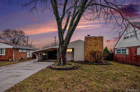 28930 Garfield Street Roseville City MI 48066